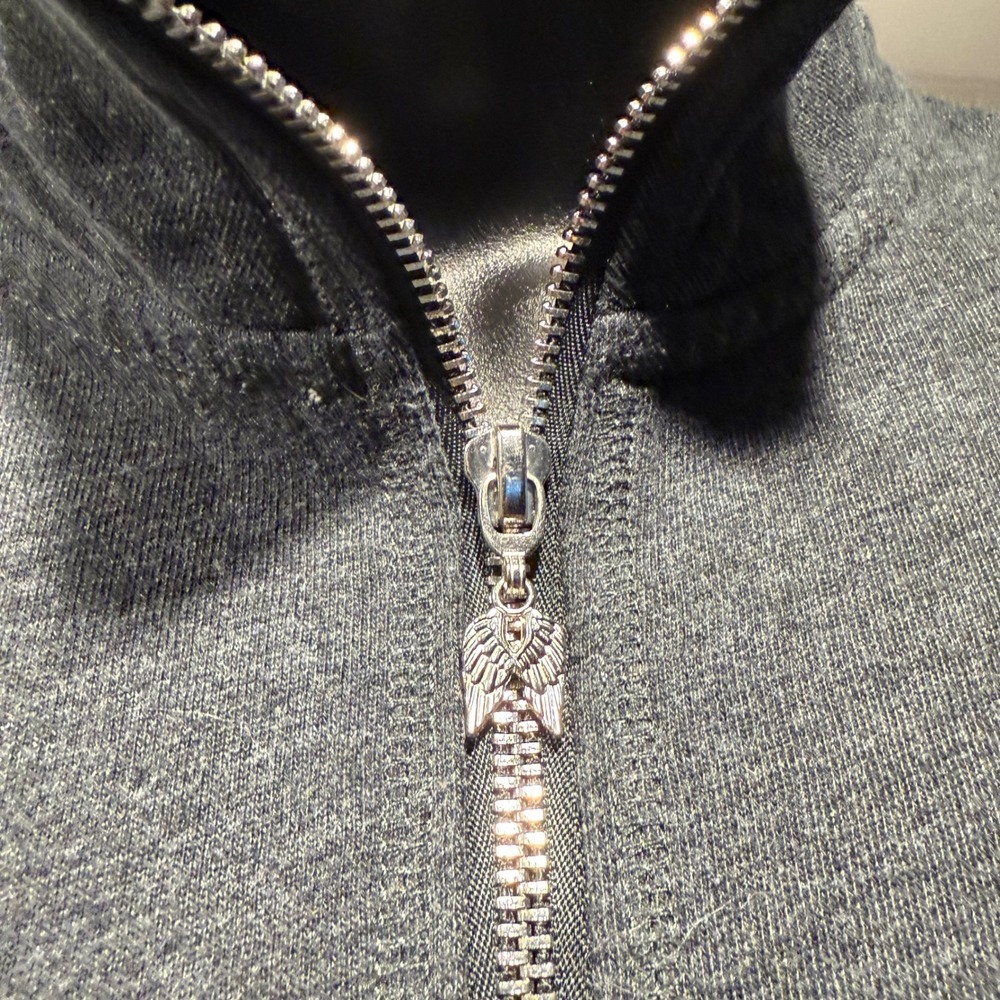 Victoria's Secret Gray Quarter Zip Pullover‎ Tunic Top Angel Wings - Picture 2 of 4